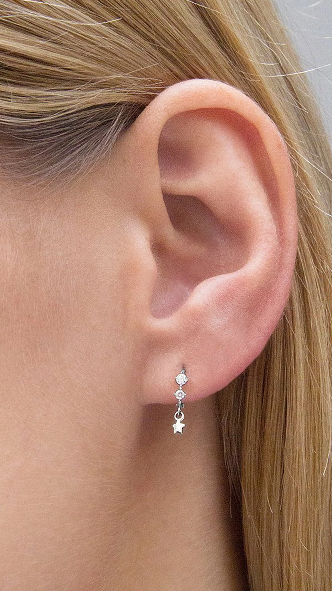 Nic Hoop 9K White Gold 3 Nic Hoop 9K White Gold