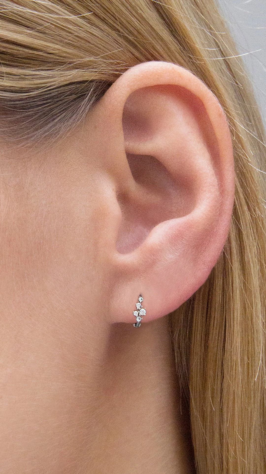 Miki Hoop 9K White Gold 3 Miki Hoop 9K White Gold