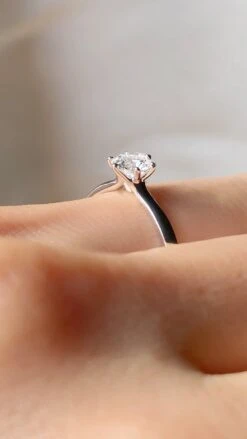 Zoey Ring 18K White Gold -Lustre Jewelry Shop ZoeyRing LS2 04c879b7 0875 4881 9caf 09bcf0874e5f